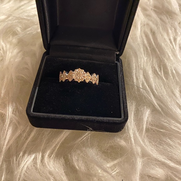 Tiara ring sold - Picture 8 of 14